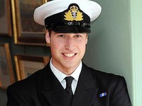 Принц Уильям на вертолете спас российских моряков