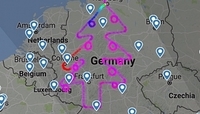 Самолет Airbus «нарисовал» в небе над Германией гигантскую ёлку